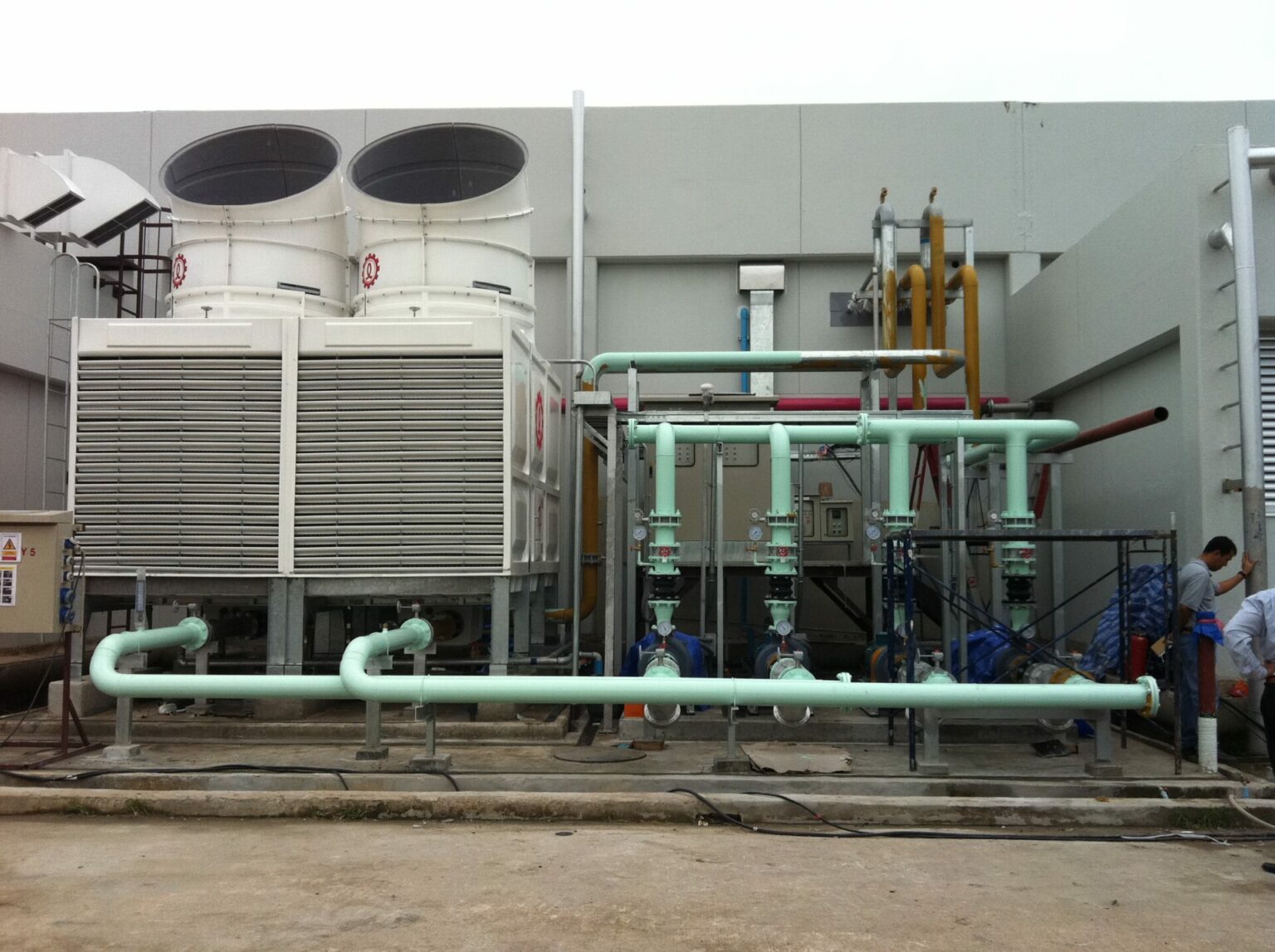 ระบบปรับอากาศ(Cooling Tower) โรงงาน บริษัท กูลิโกะ จำกัด ปทุมธานี